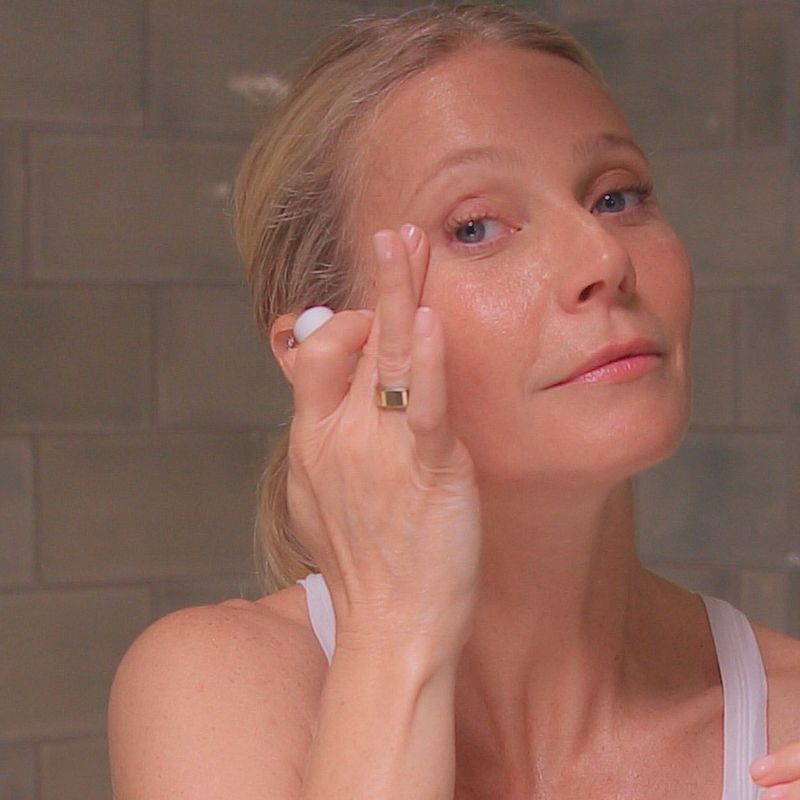 Gwyneth Paltrow's Facial Massage